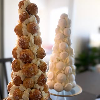 Artisanal cakes for beautiful celebrations and special needs. supporting visual